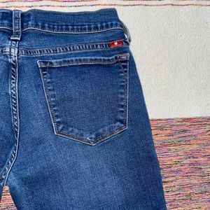 LUCKY BRAND JEANS 🍀• SUPER SKINNY CUT • SIZE 28